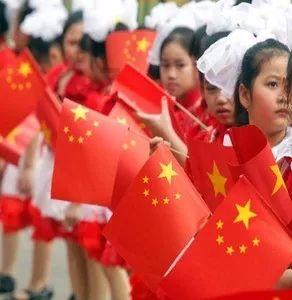 手拉手采水样
